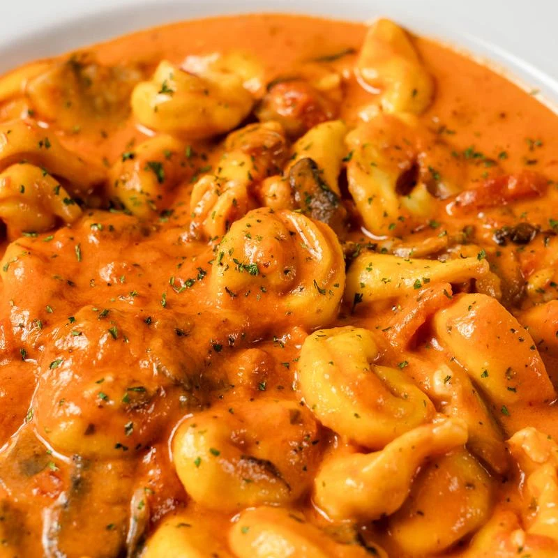 Tortellini Sunrise in creamy tomato sauce